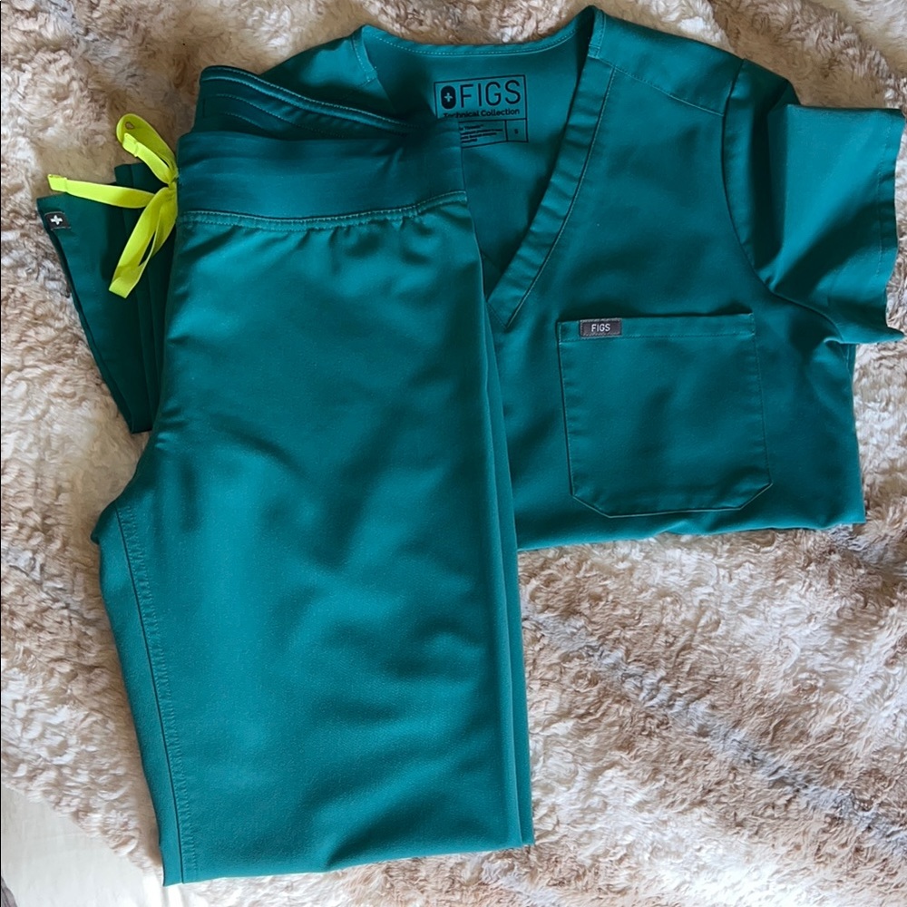 FIGS Teal Green Scrub Set with Yellow Drawstring Accent